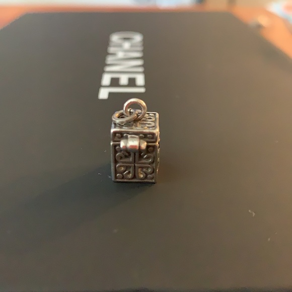 Sterling Silver Prayer Box Pendant - Picture 6 of 12